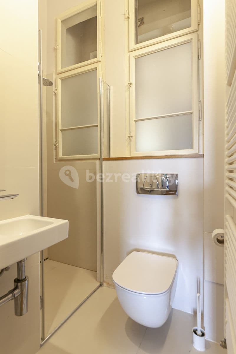 flat to rent, 105 m², Masarykovo nábřeží, Prague, Prague