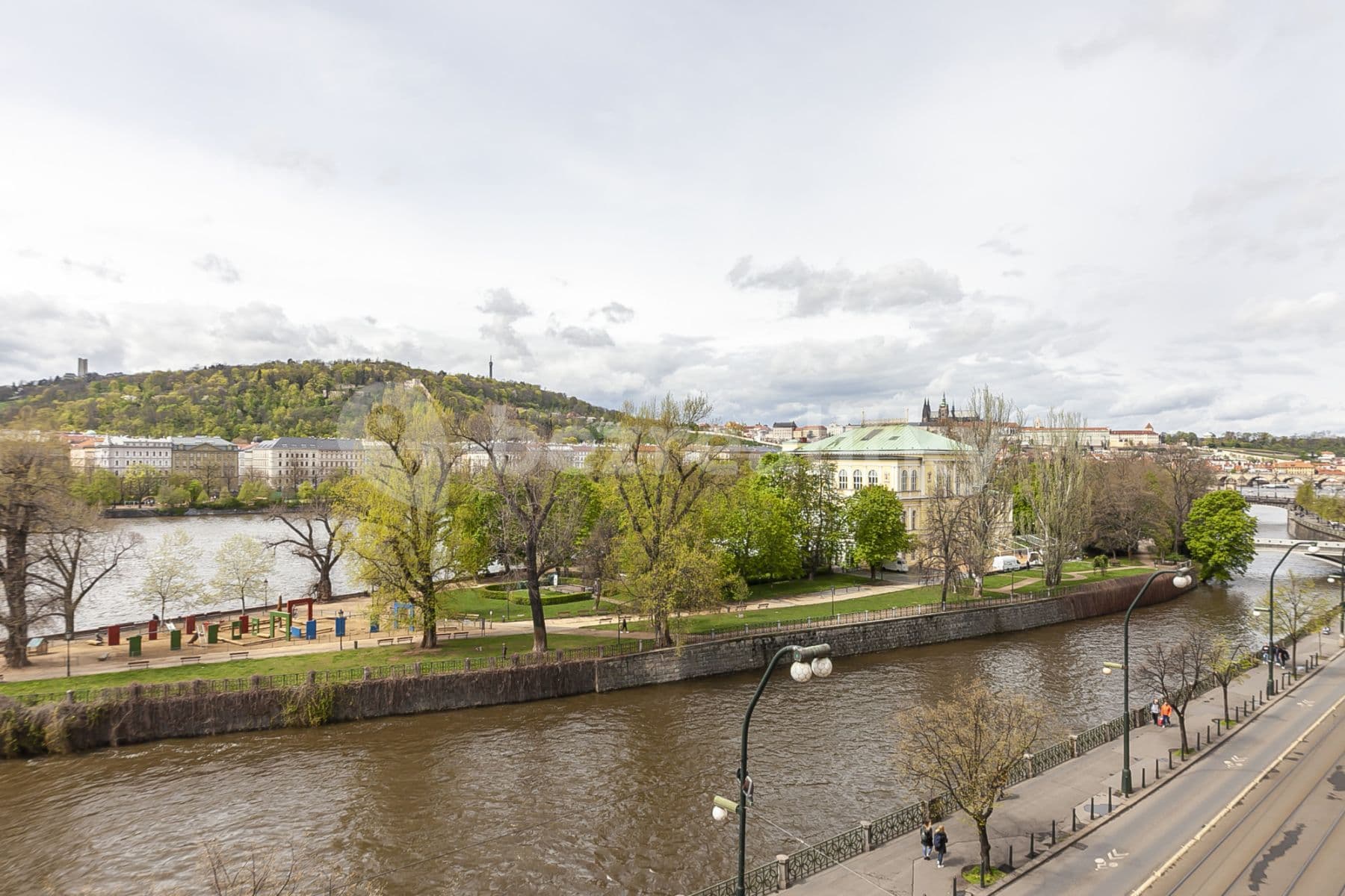 flat to rent, 105 m², Masarykovo nábřeží, Prague, Prague