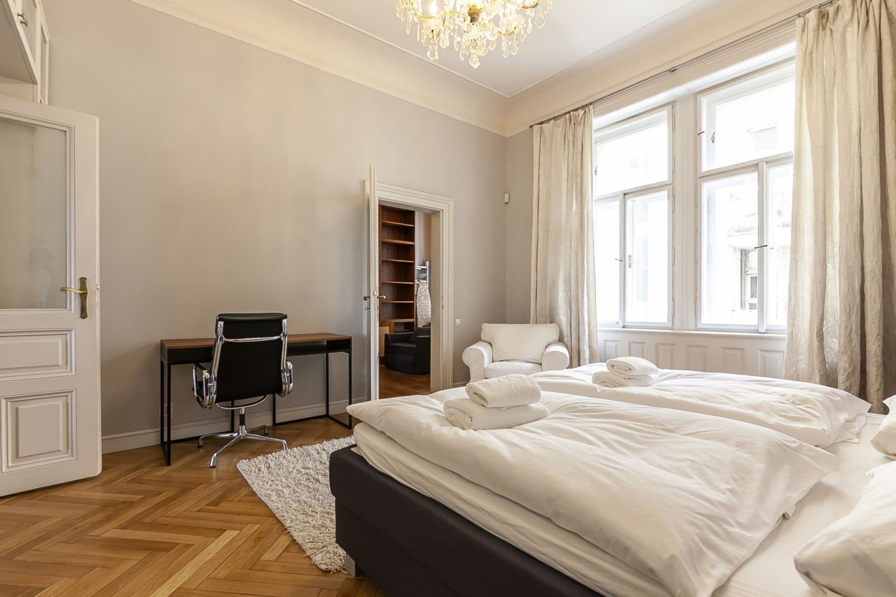 flat to rent, 105 m², Masarykovo nábřeží, Prague, Prague