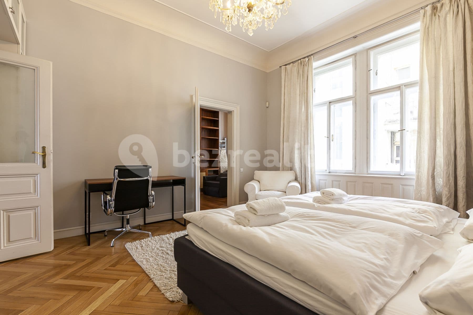flat to rent, 105 m², Masarykovo nábřeží, Prague, Prague