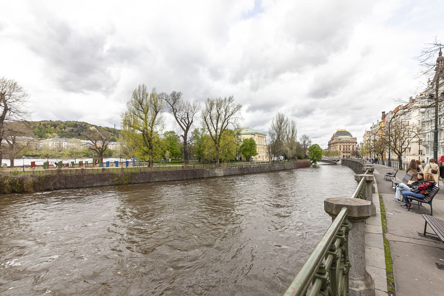 flat to rent, 105 m², Masarykovo nábřeží, Prague, Prague