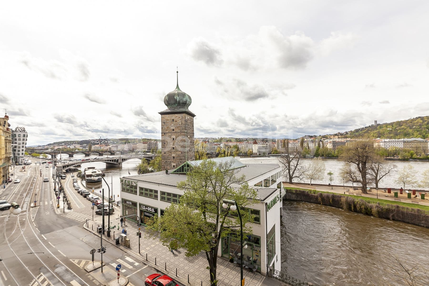flat to rent, 105 m², Masarykovo nábřeží, Prague, Prague