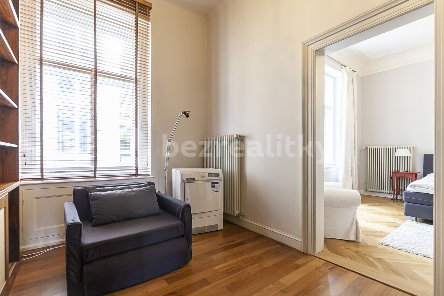 flat to rent, 105 m², Masarykovo nábřeží, Prague, Prague