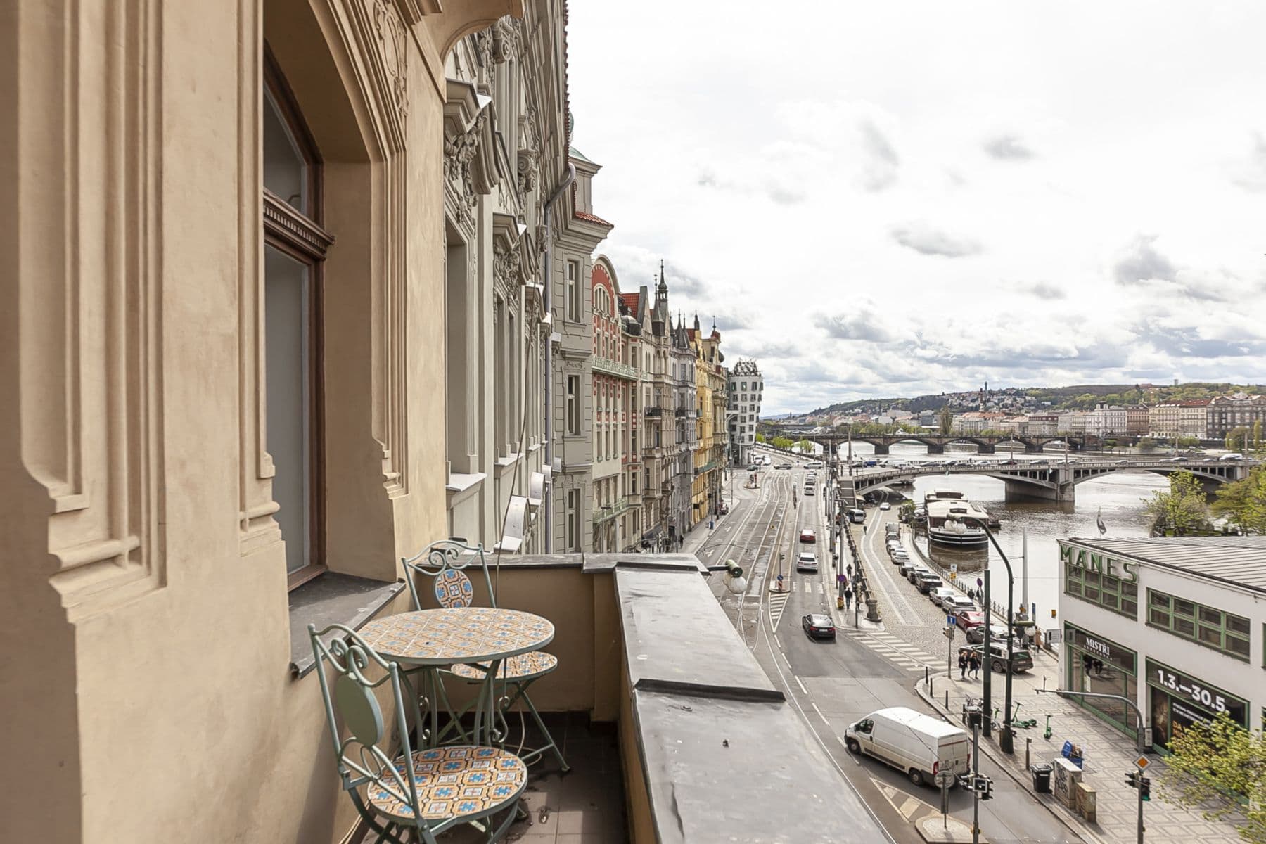 flat to rent, 105 m², Masarykovo nábřeží, Prague, Prague
