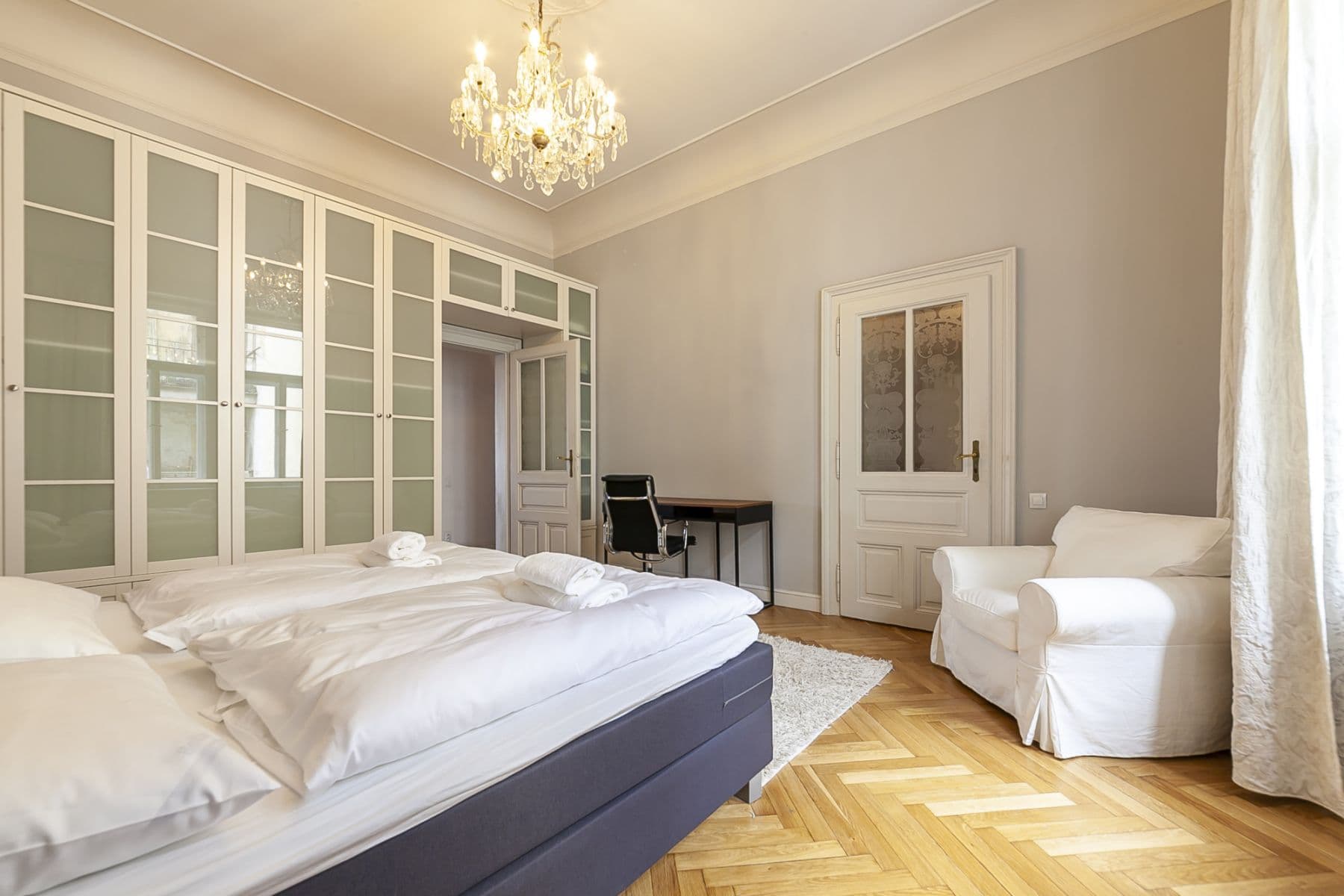 flat to rent, 105 m², Masarykovo nábřeží, Prague, Prague
