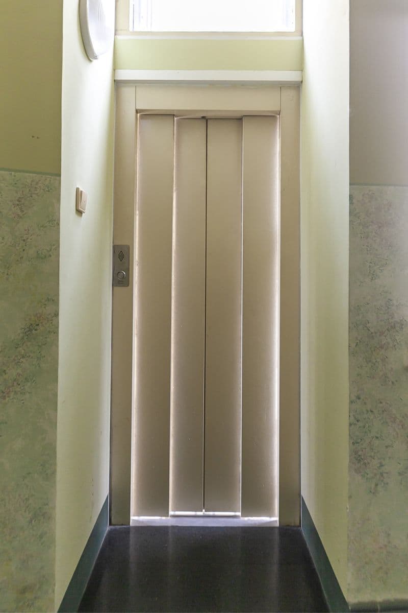 flat to rent, 105 m², Masarykovo nábřeží, Prague, Prague