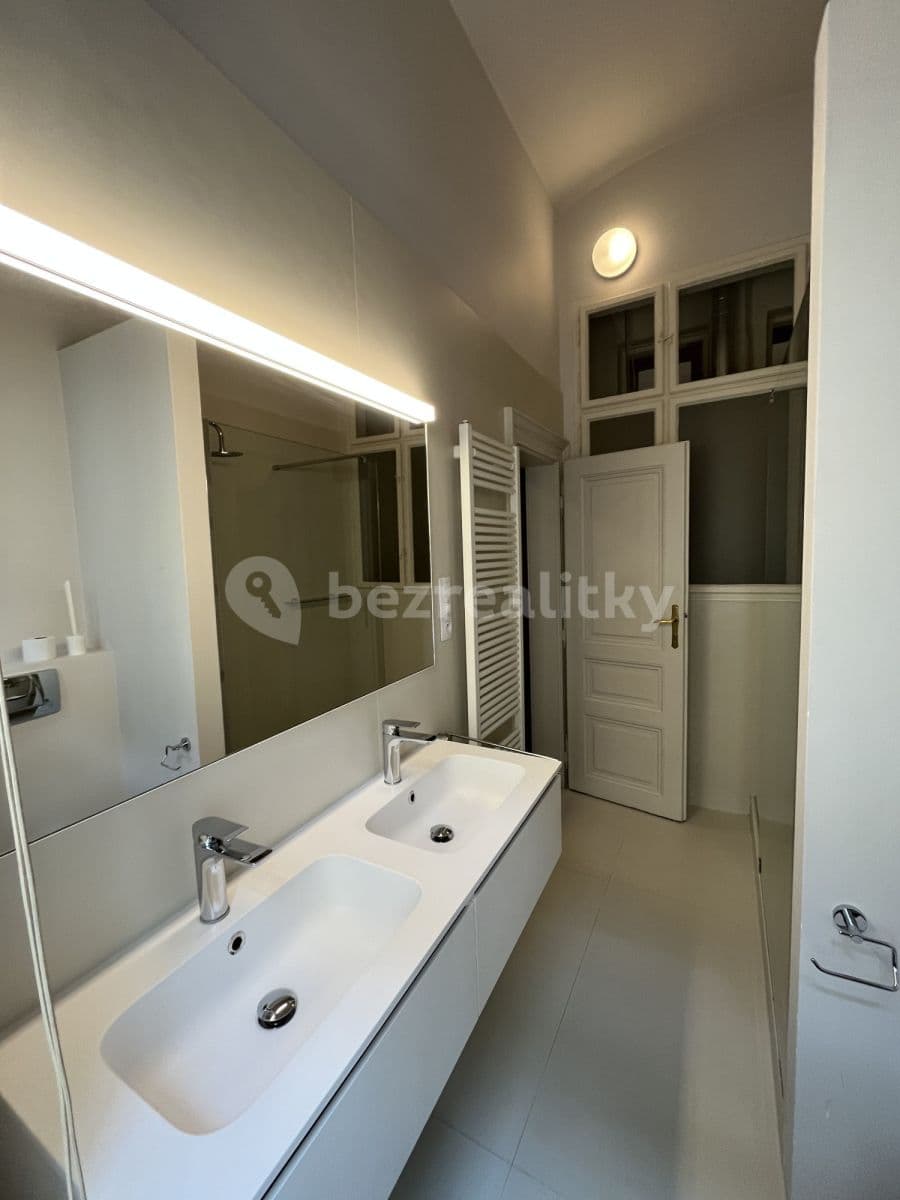 flat to rent, 105 m², Masarykovo nábřeží, Prague, Prague