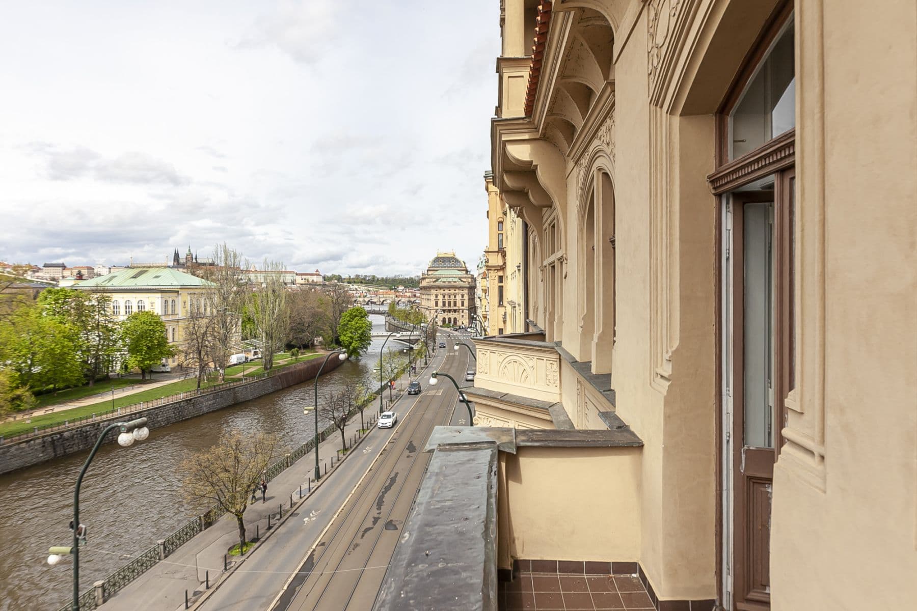 flat to rent, 105 m², Masarykovo nábřeží, Prague, Prague