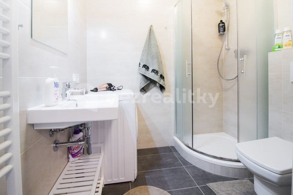 flat to rent, 35 m², Mojmírova, Prague, Prague