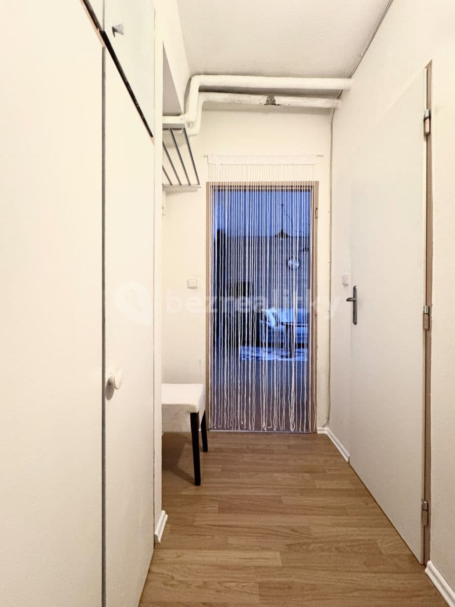 flat to rent, 35 m², Na Okraji, Prague, Prague