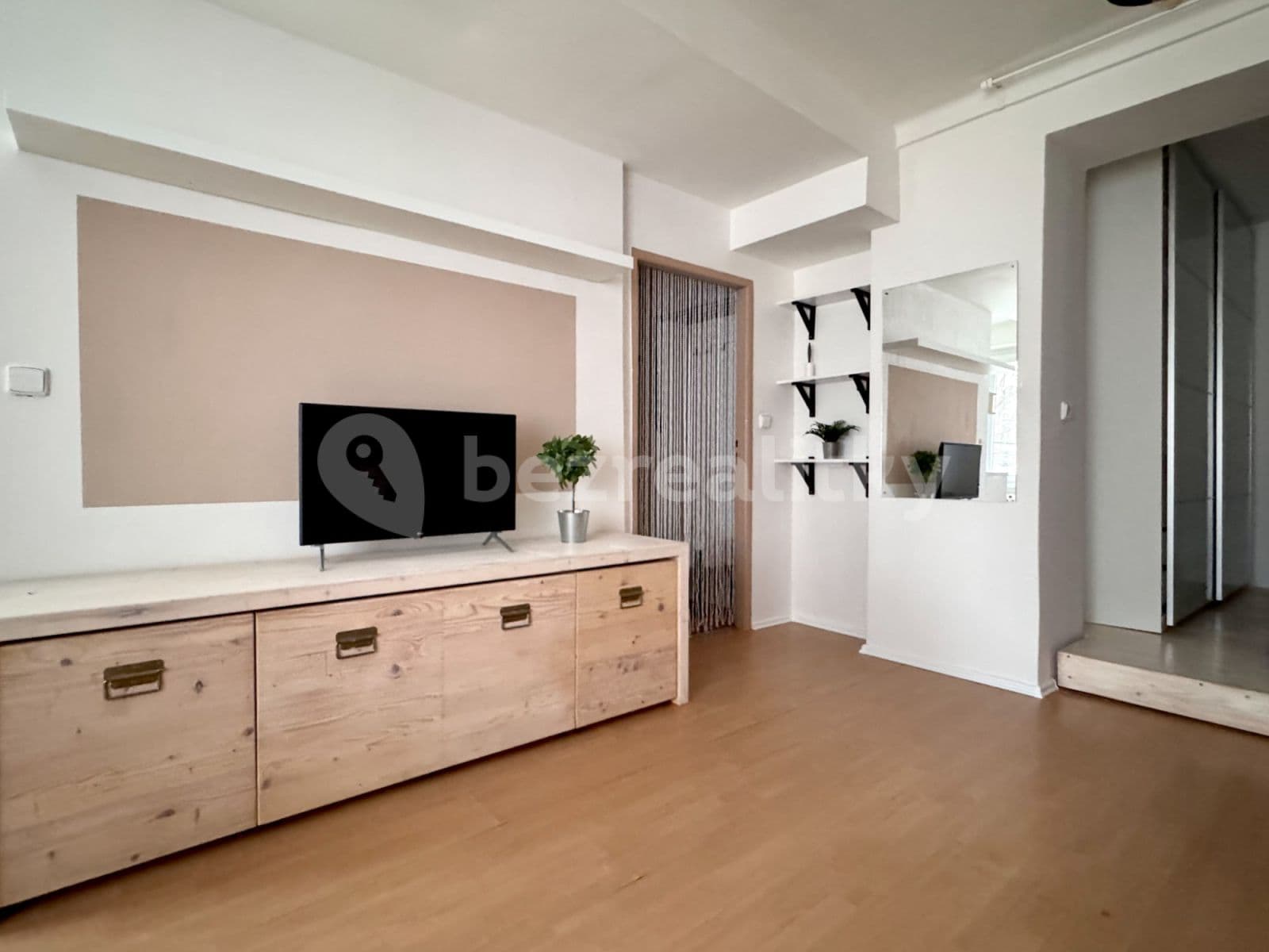 flat to rent, 35 m², Na Okraji, Prague, Prague