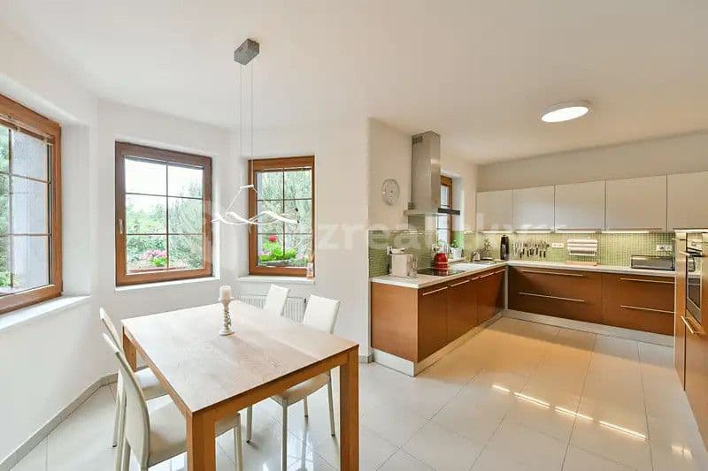 flat to rent, 250 m², Na Ježově, Mirošovice, Středočeský Region