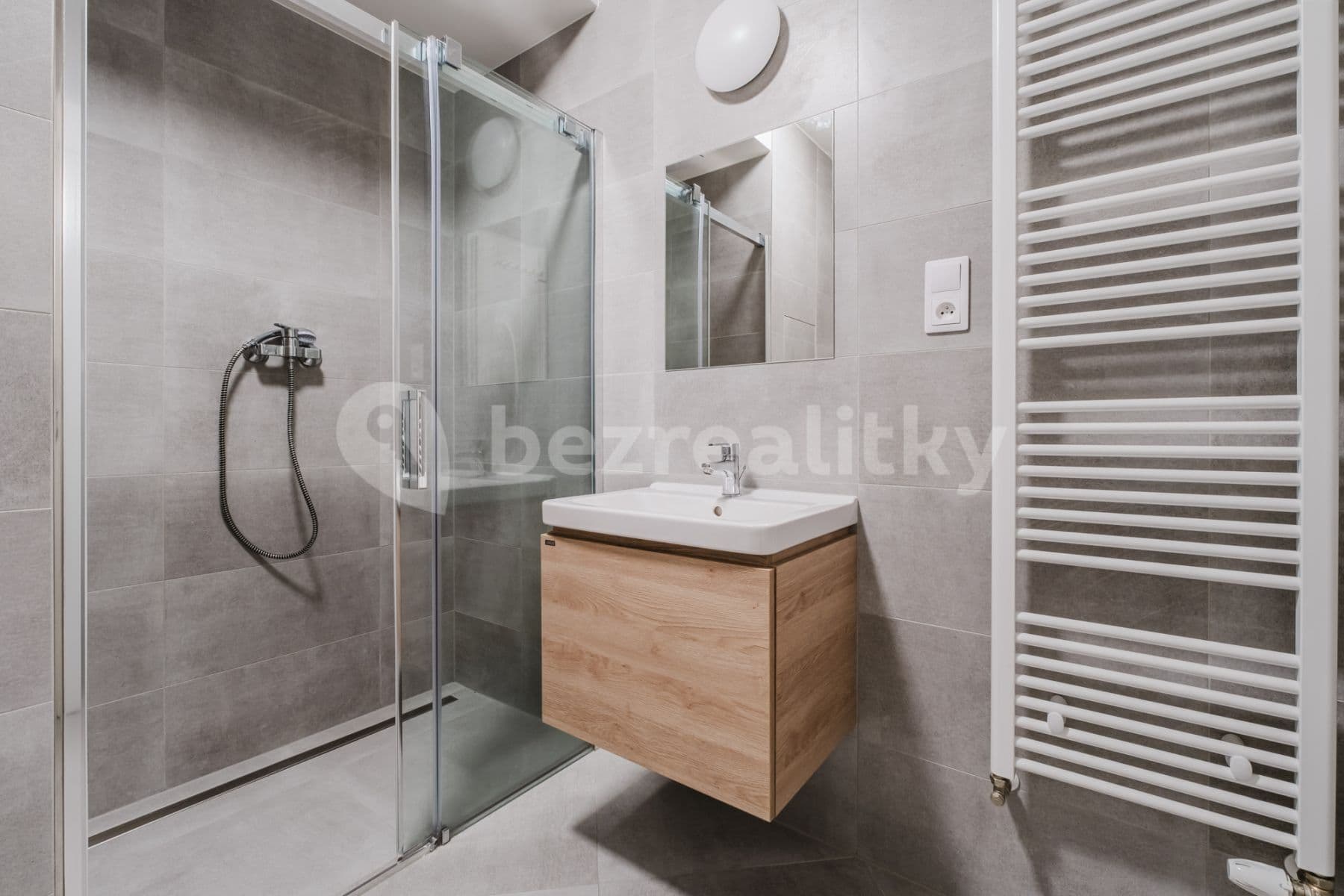 flat to rent, 44 m², Drahňovická, Prague, Prague