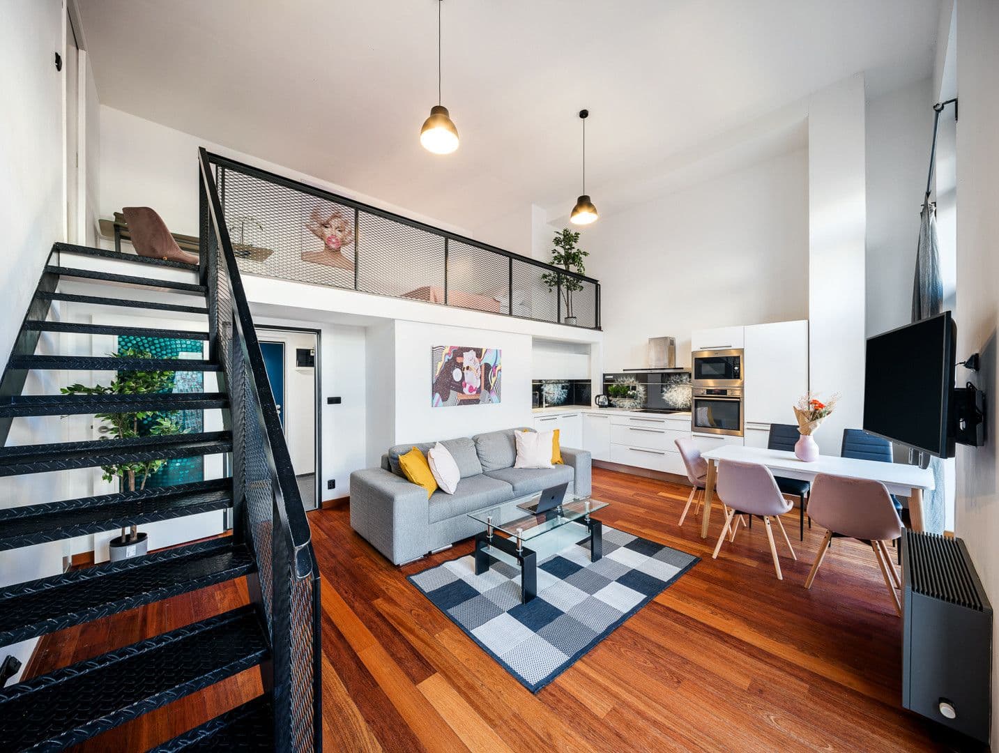 flat to rent, 98 m², Křižíkova a, Prague, Prague