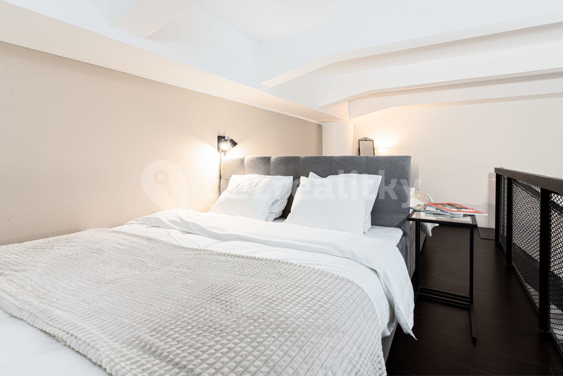 flat to rent, 70 m², Křižíkova, Prague, Prague