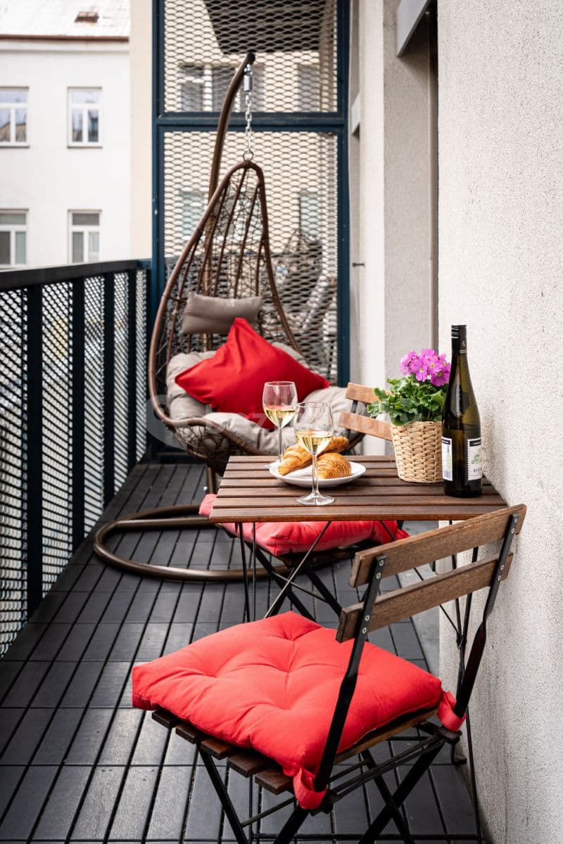 flat to rent, 70 m², Křižíkova, Prague, Prague