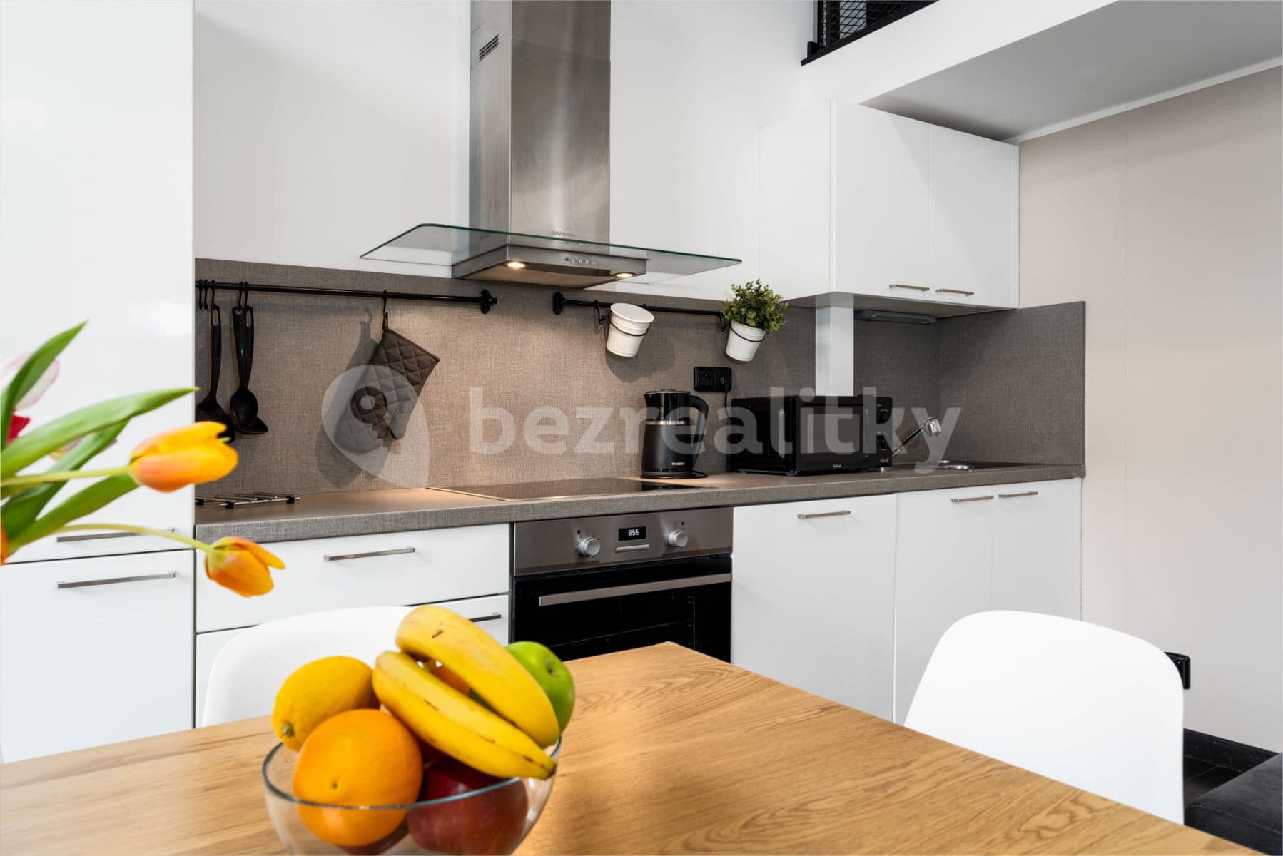 flat to rent, 70 m², Křižíkova, Prague, Prague