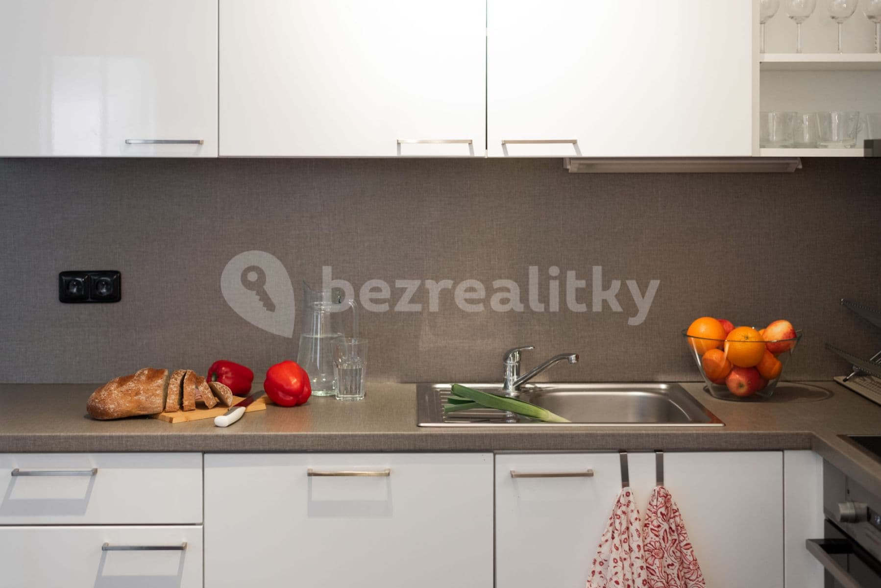flat to rent, 150 m², Křižíkova, Prague, Prague