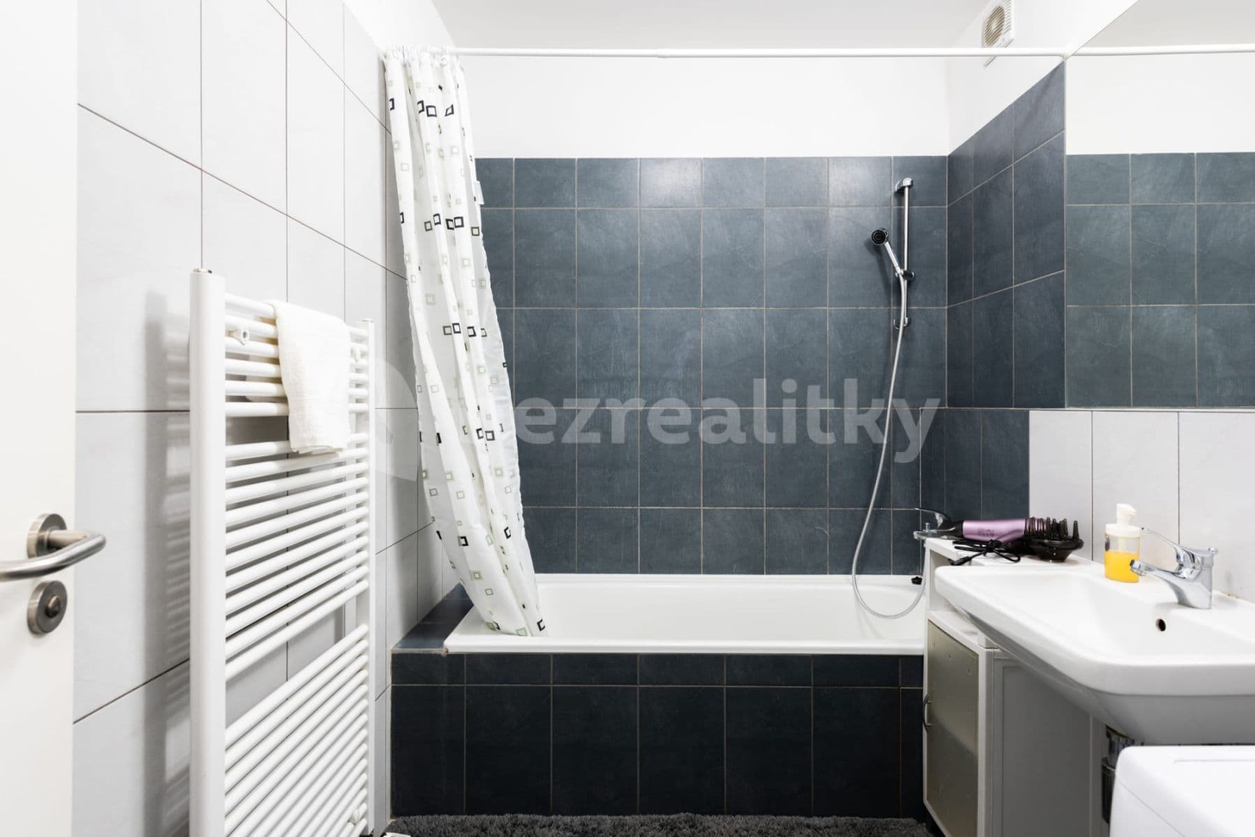 flat to rent, 150 m², Křižíkova, Prague, Prague