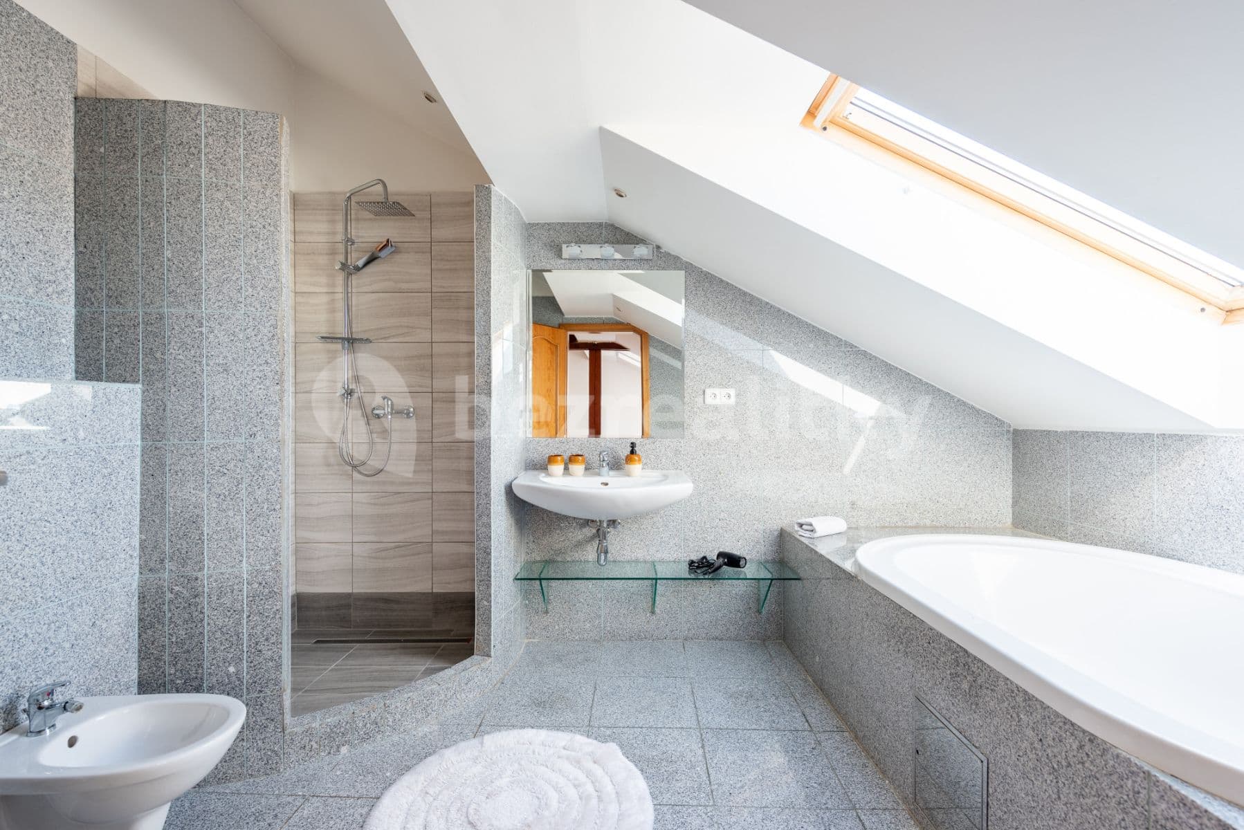flat to rent, 150 m², Řeznická, Prague, Prague
