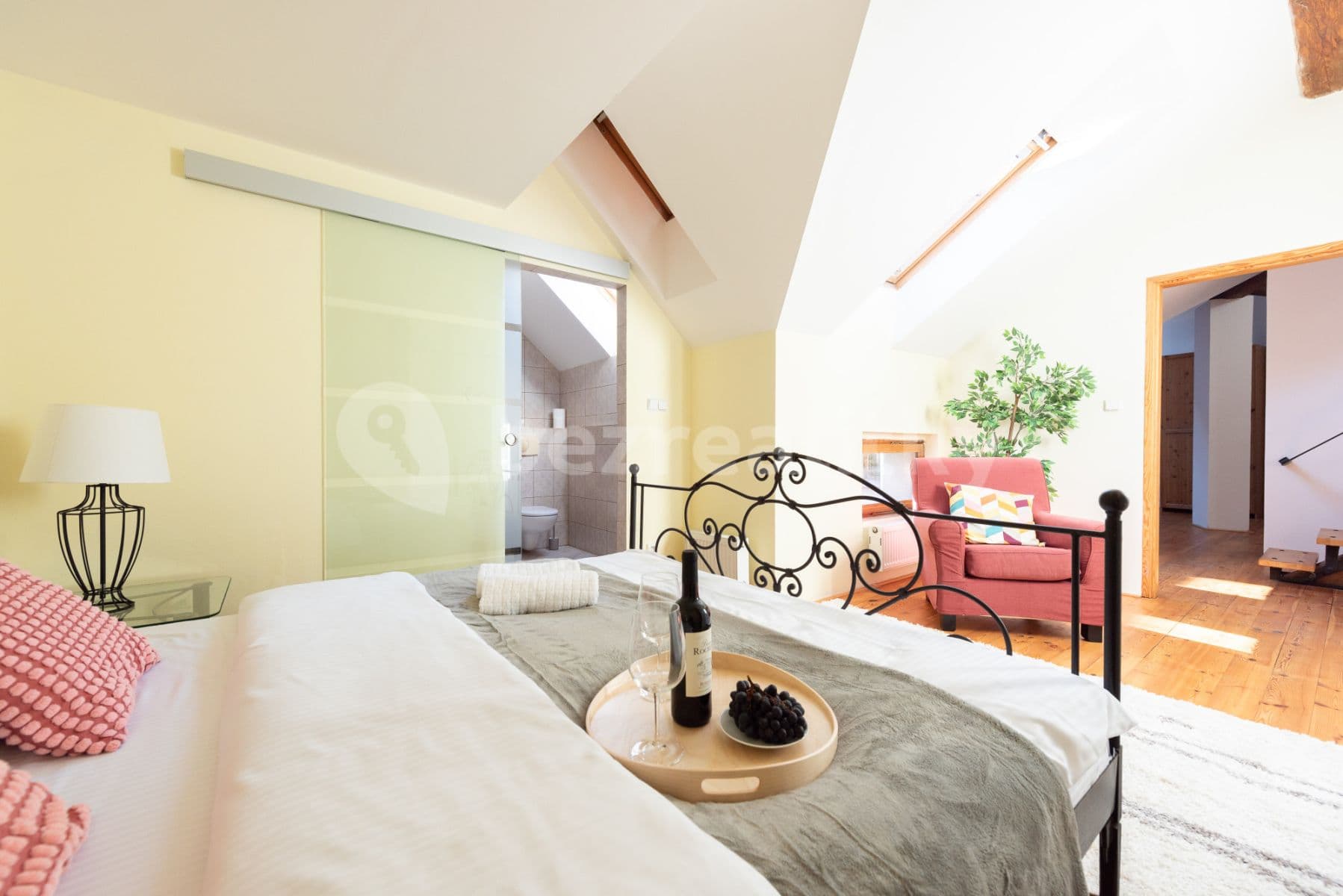 flat to rent, 80 m², Pštrossova, Prague, Prague
