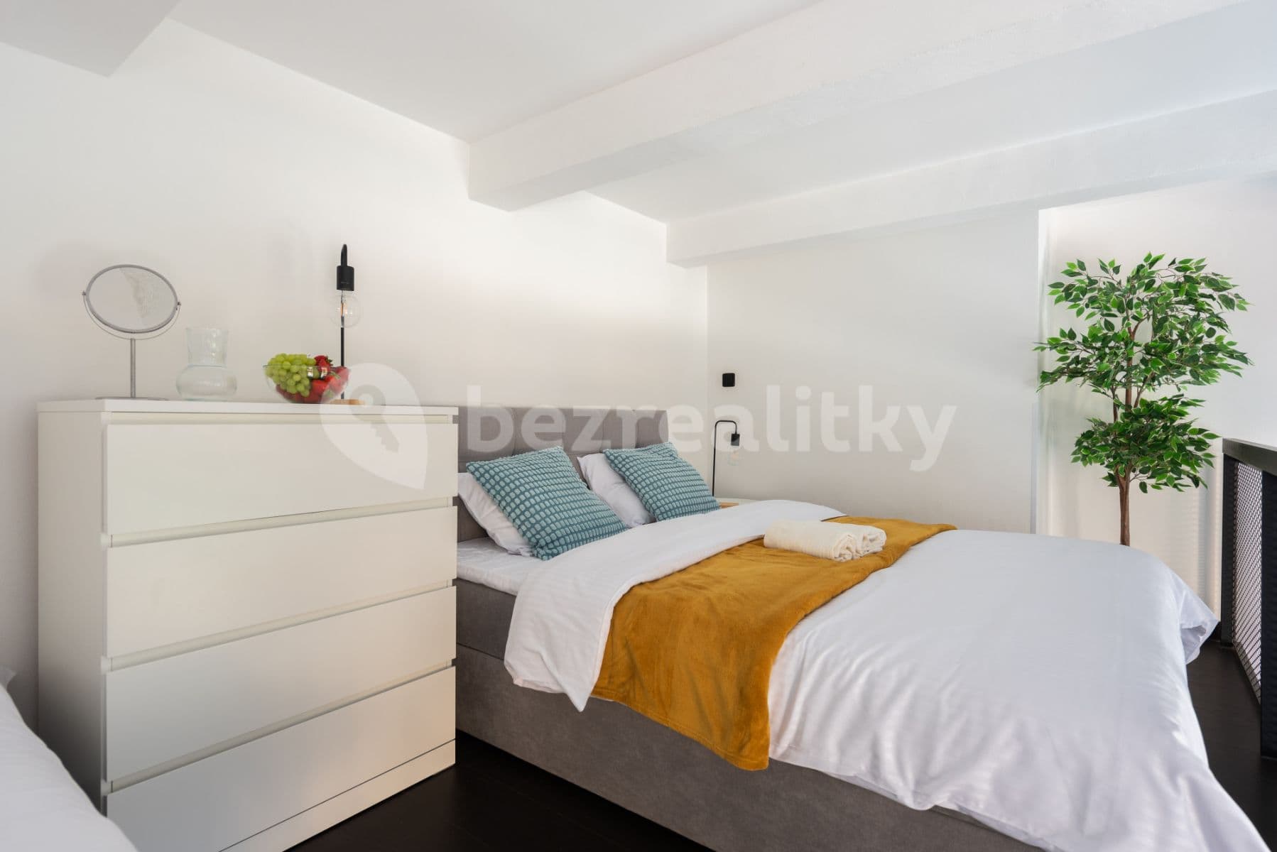 flat to rent, 65 m², Křižíkova, Prague, Prague