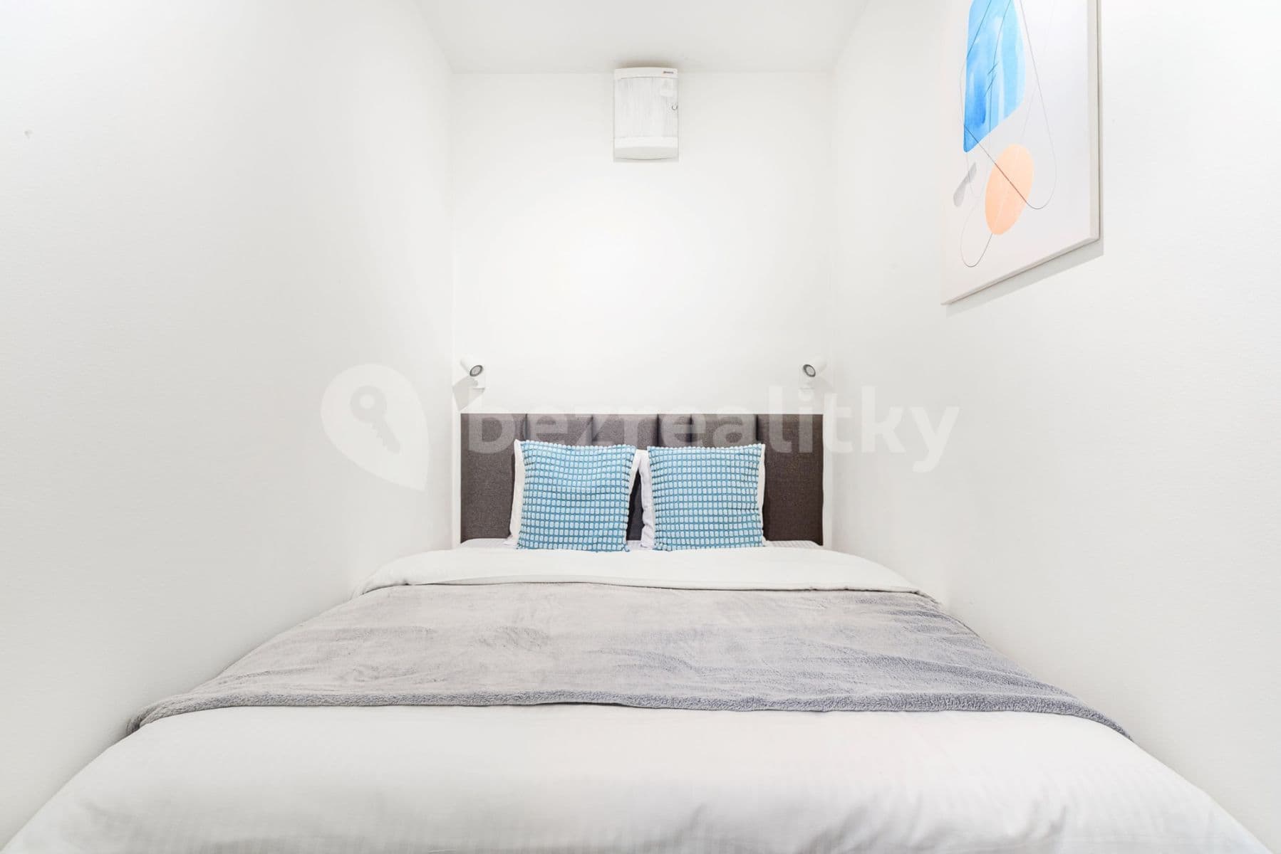 flat to rent, 95 m², Křižíkova, Prague, Prague