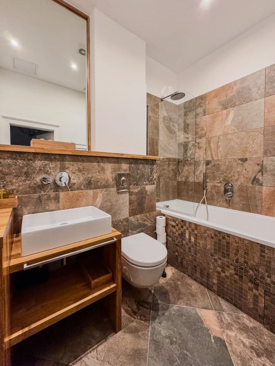 flat to rent, 80 m², Masarykovo nábřeží, Prague, Prague
