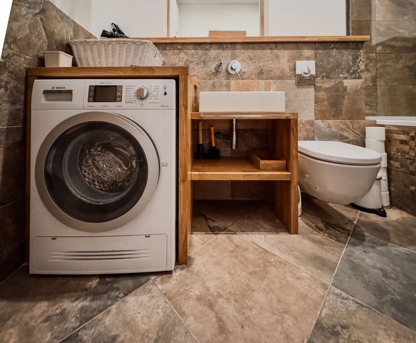flat to rent, 80 m², Masarykovo nábřeží, Prague, Prague
