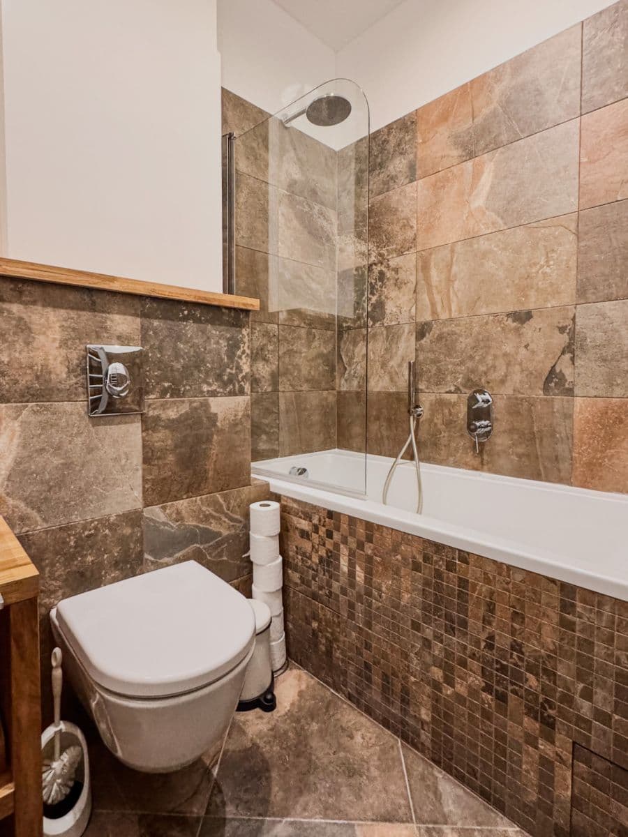 flat to rent, 80 m², Masarykovo nábřeží, Prague, Prague
