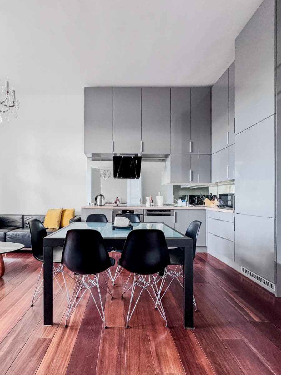 flat to rent, 80 m², Masarykovo nábřeží, Prague, Prague