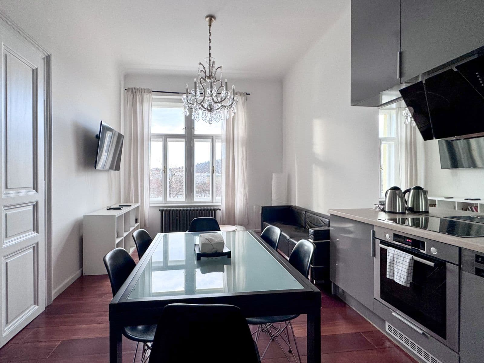 flat to rent, 80 m², Masarykovo nábřeží, Prague, Prague