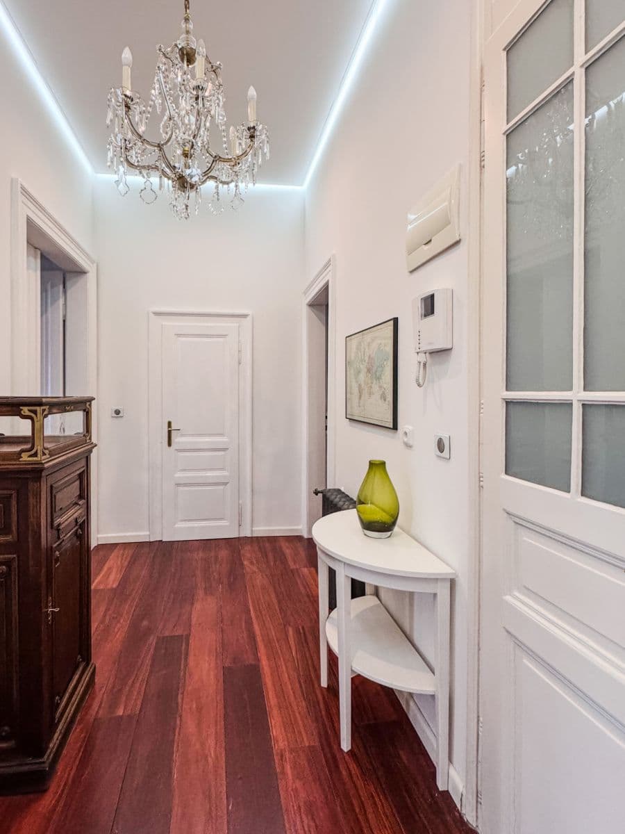flat to rent, 80 m², Masarykovo nábřeží, Prague, Prague