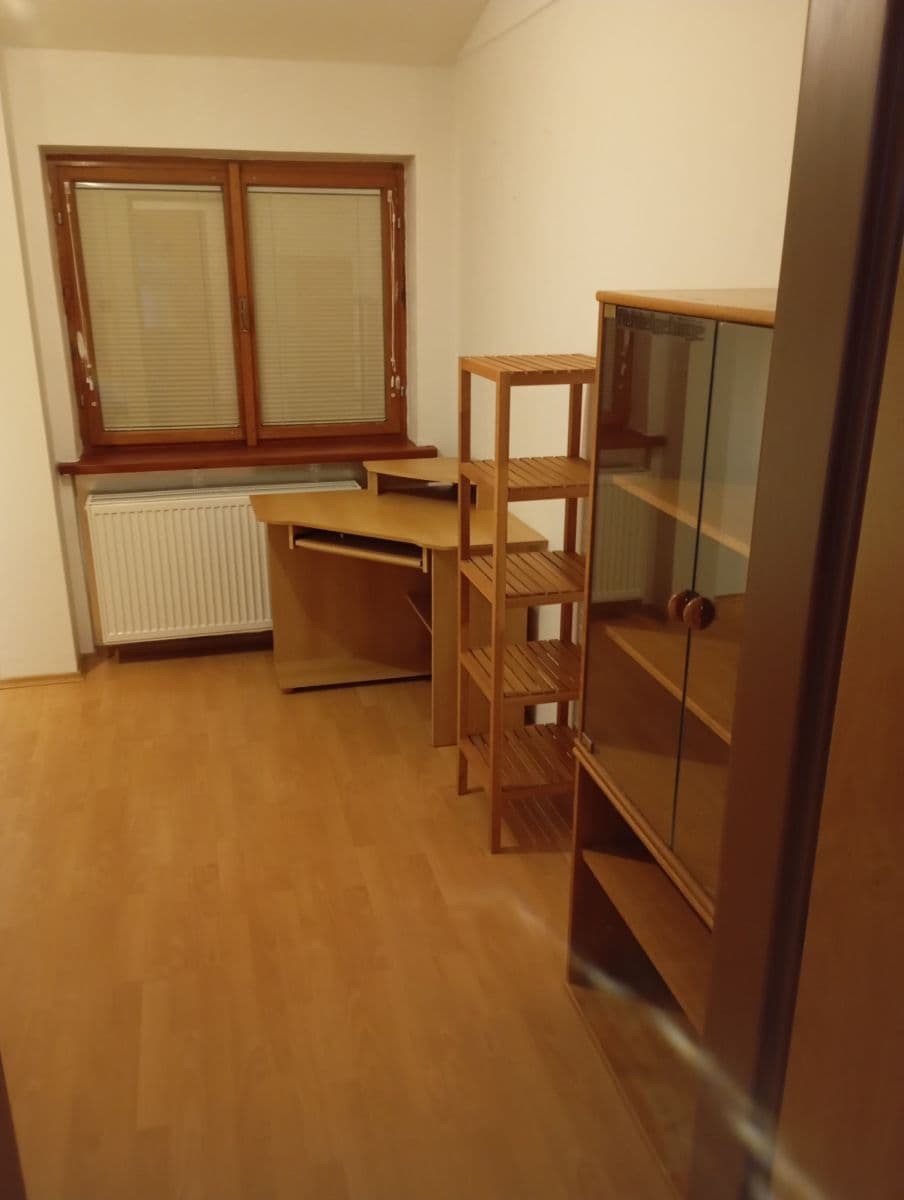 flat to rent, 120 m², Sološnícka b, Karlova Ves, Bratislavský Region