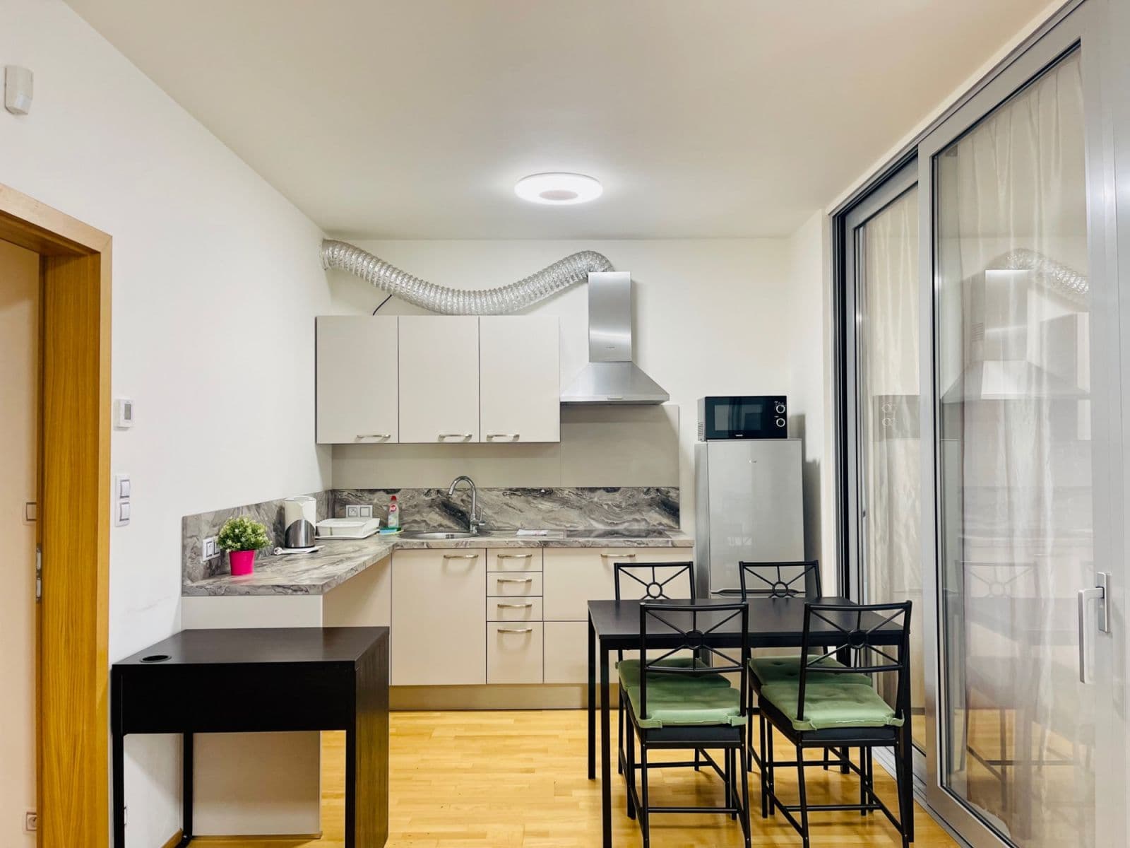 flat to rent, 42 m², Olšanská, Prague, Prague