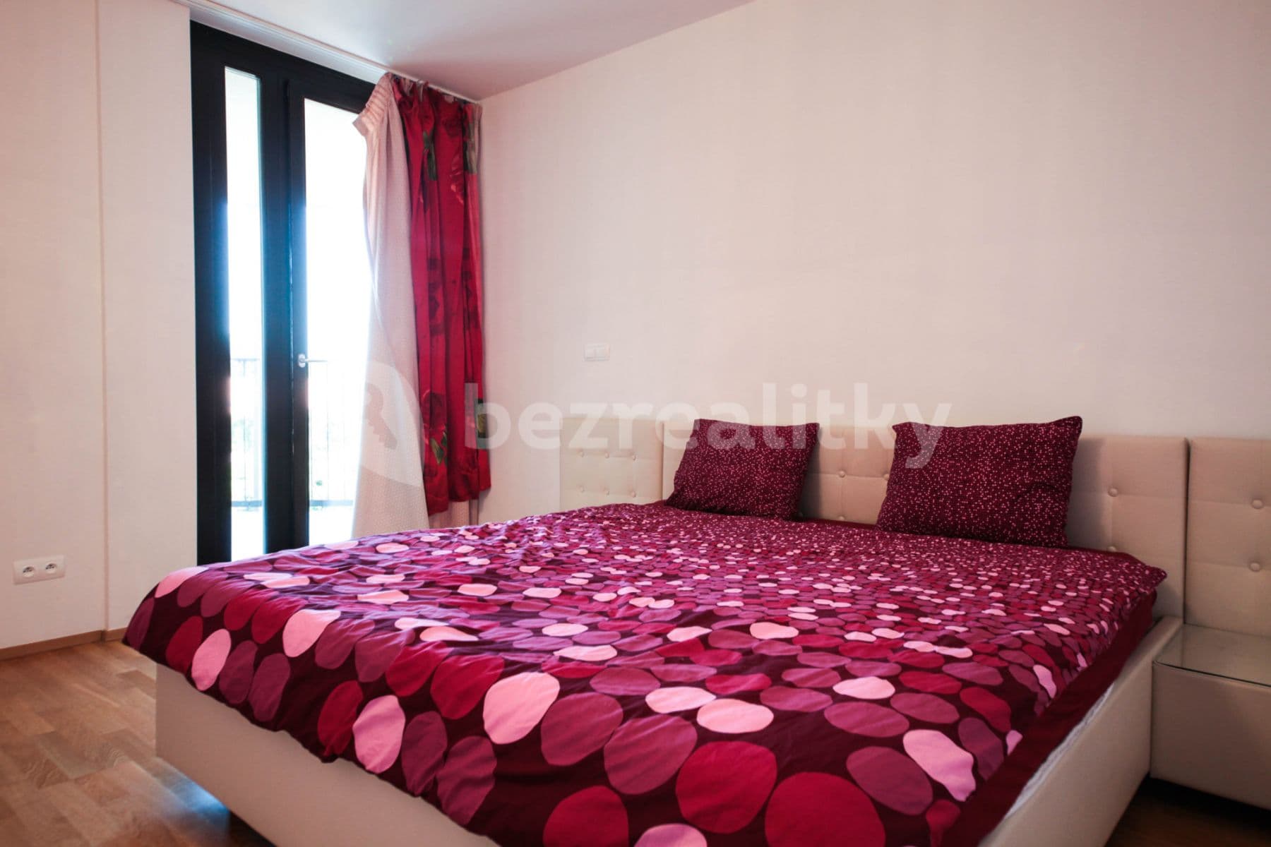 flat to rent, 100 m², Ke Kapslovně, Prague, Prague