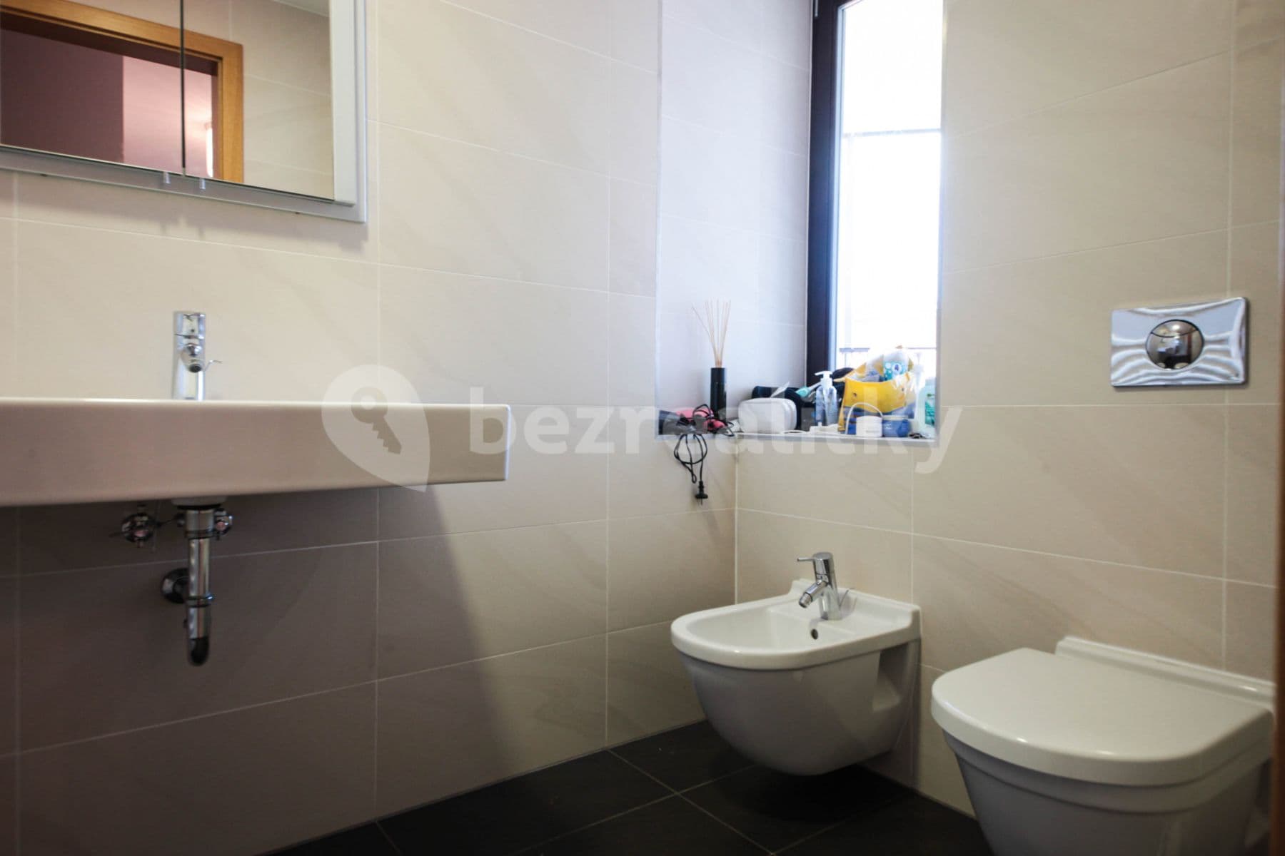 flat to rent, 100 m², Ke Kapslovně, Prague, Prague