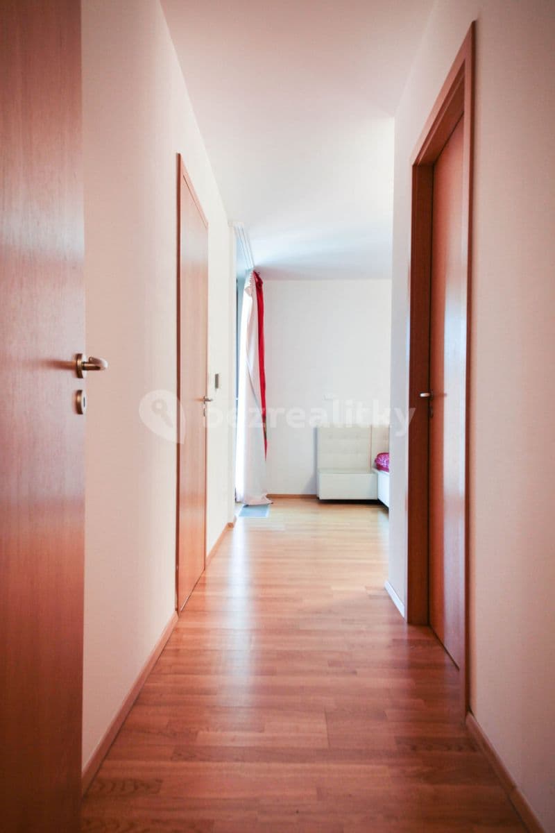 flat to rent, 100 m², Ke Kapslovně, Prague, Prague