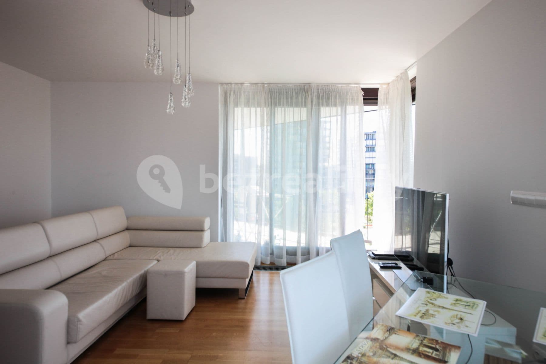 flat to rent, 100 m², Ke Kapslovně, Prague, Prague