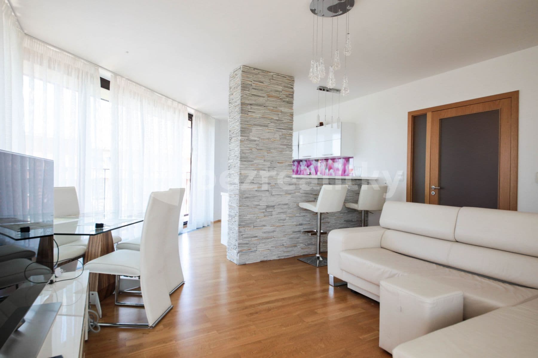 flat to rent, 100 m², Ke Kapslovně, Prague, Prague