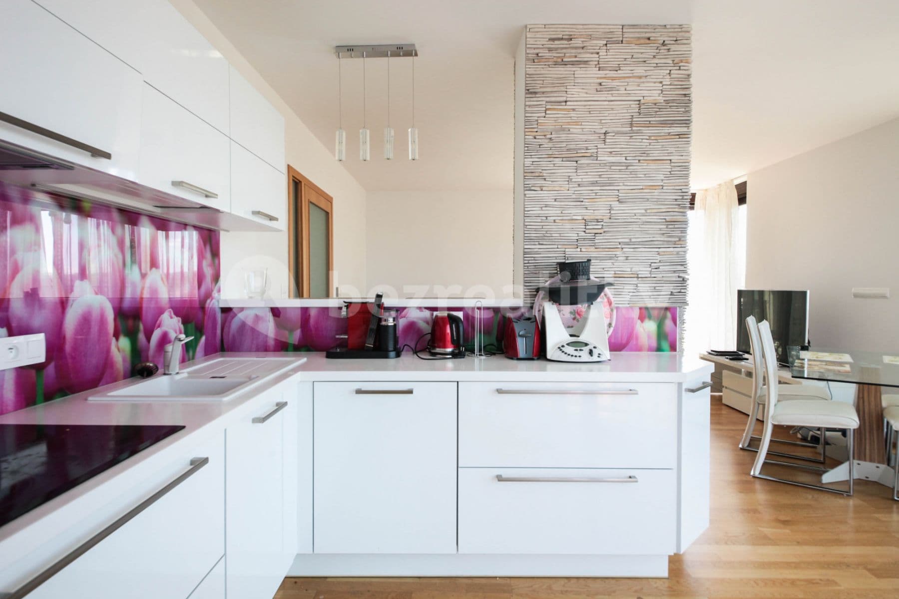 flat to rent, 100 m², Ke Kapslovně, Prague, Prague