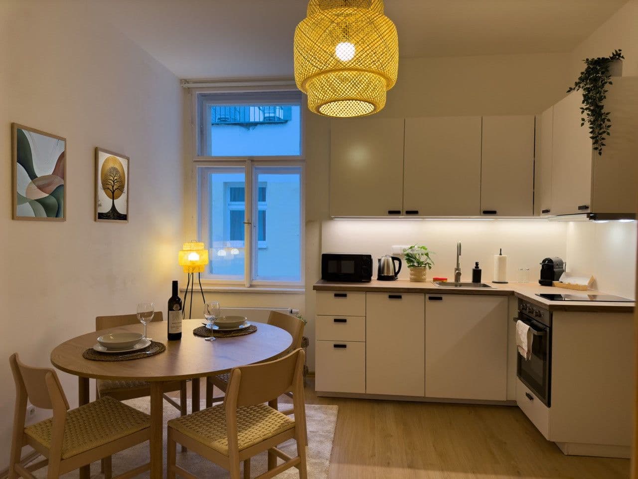 flat to rent, 100 m², Londýnská, Prague, Prague