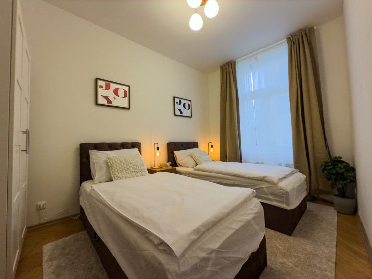 flat to rent, 100 m², Londýnská, Prague, Prague