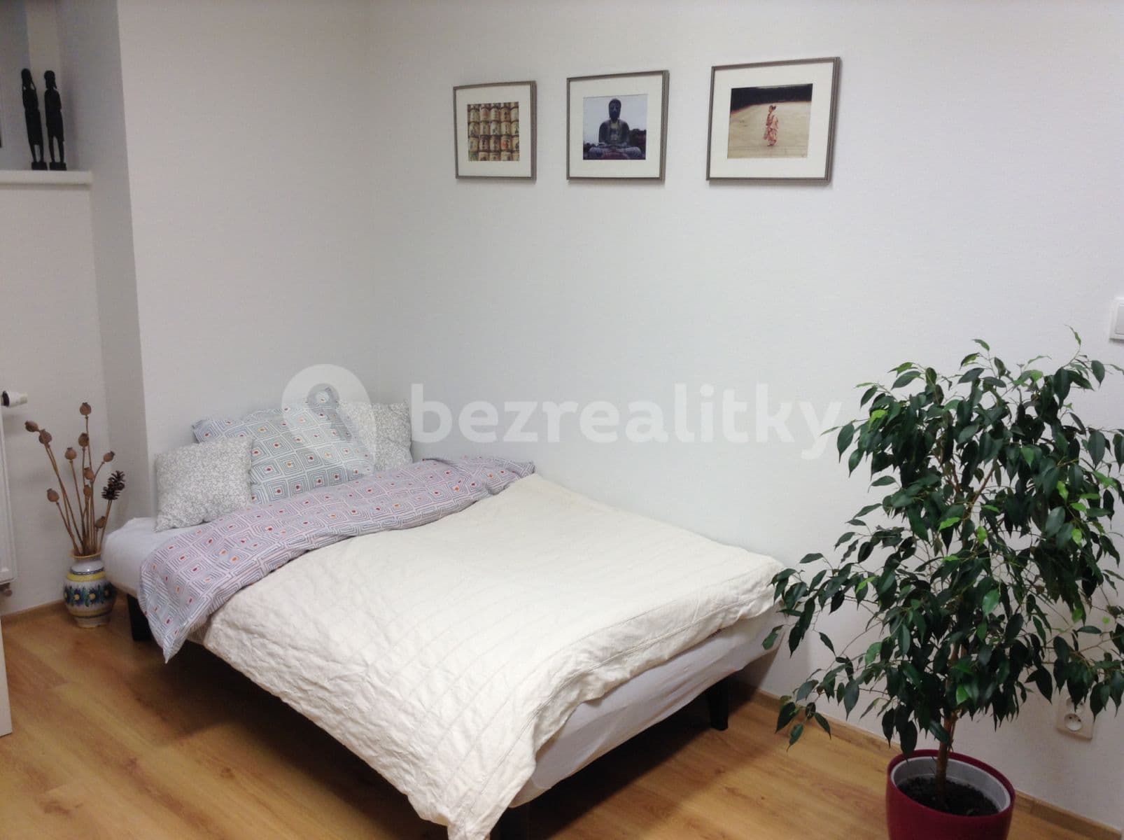 flat to rent, 35 m², Dvacátého osmého pluku, Prague, Prague
