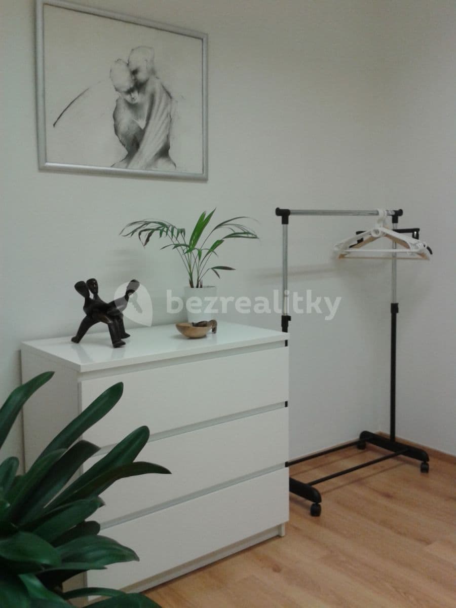 flat to rent, 35 m², Dvacátého osmého pluku, Prague, Prague