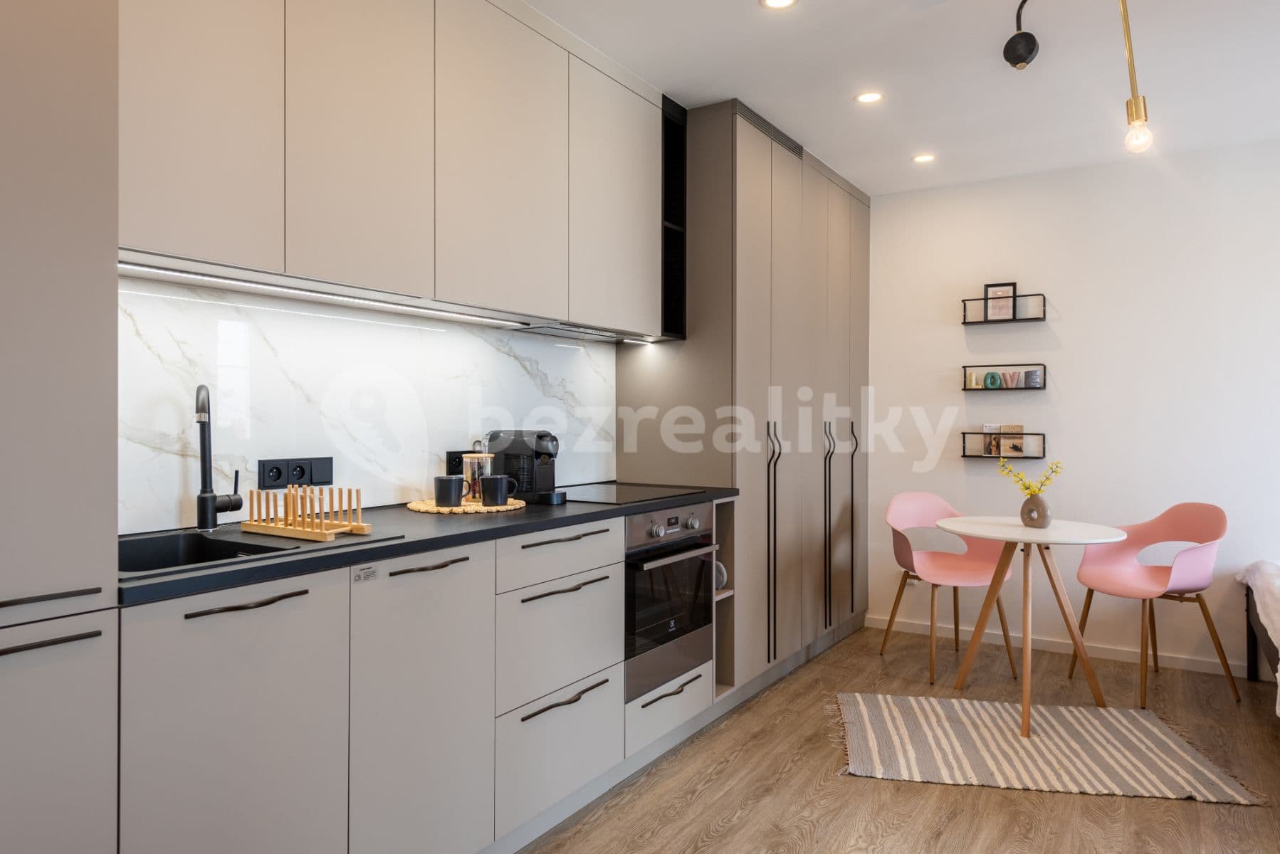 flat to rent, 30 m², Moravská, Prague, Prague