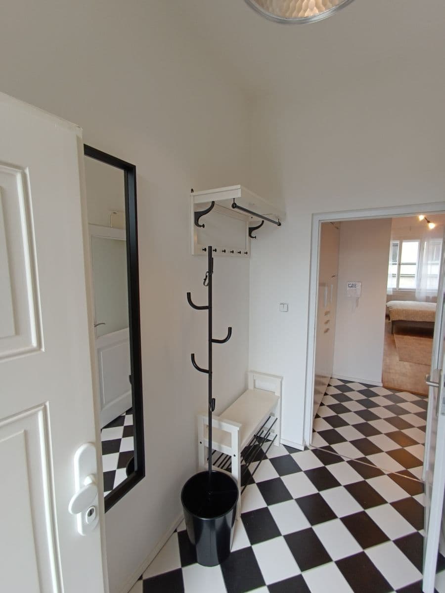 flat to rent, 35 m², Milíčova, Prague, Prague