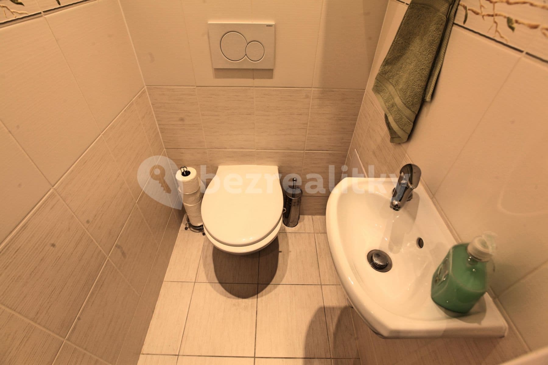 1 bedroom with open-plan kitchen flat to rent, 50 m², Slavojova, Prague, Prague