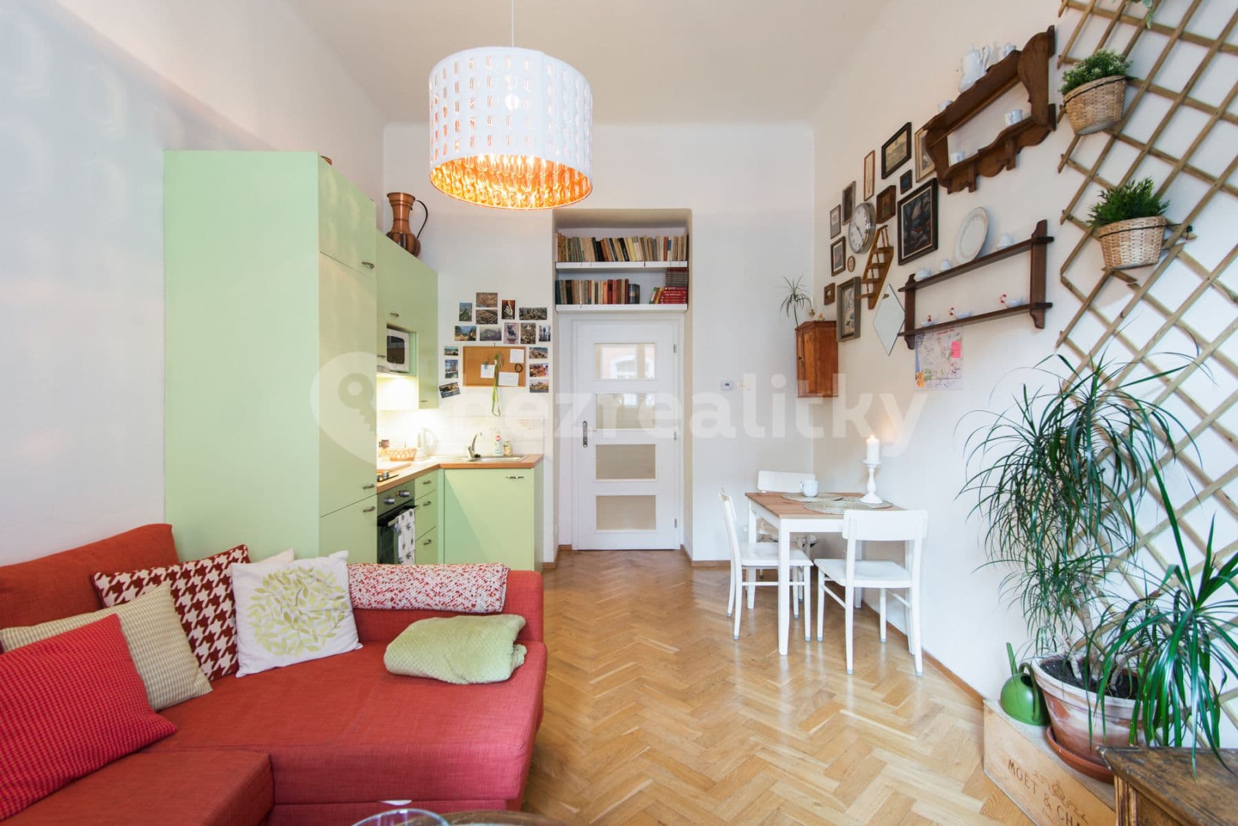 1 bedroom with open-plan kitchen flat to rent, 50 m², Slavojova, Prague, Prague