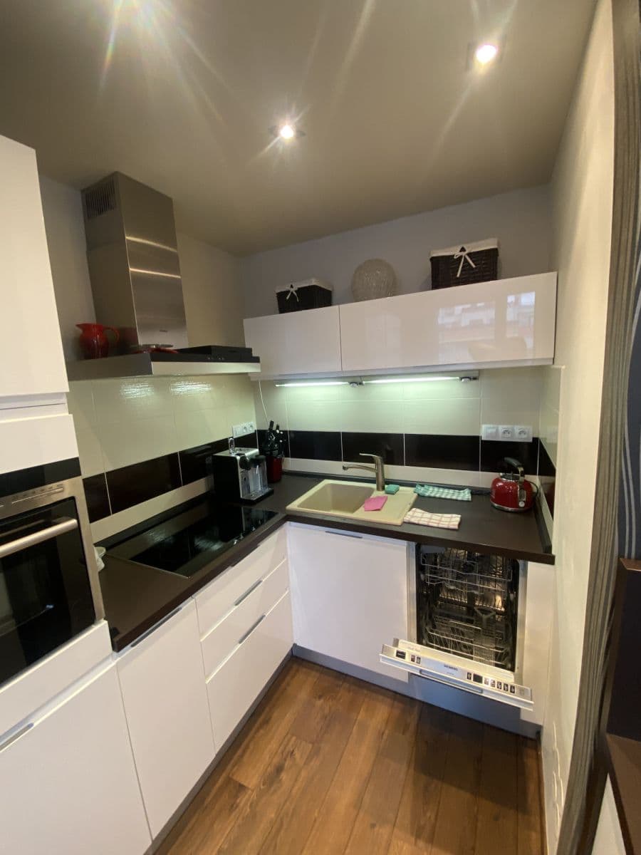 flat to rent, 52 m², Svitákova, Prague, Prague